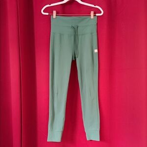 Vuori Seafoam Green Capris